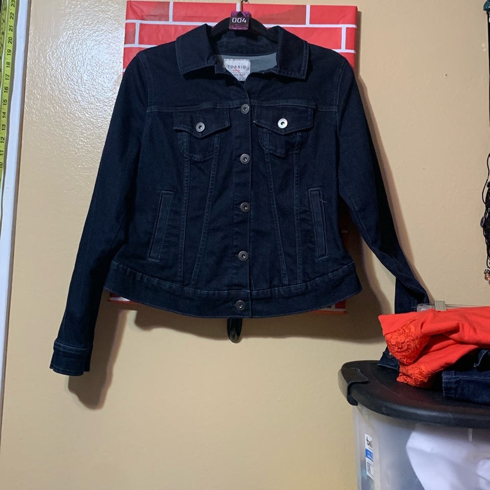 #O 001 Size 00 torrid Dark Wash Denim Jacket EUC